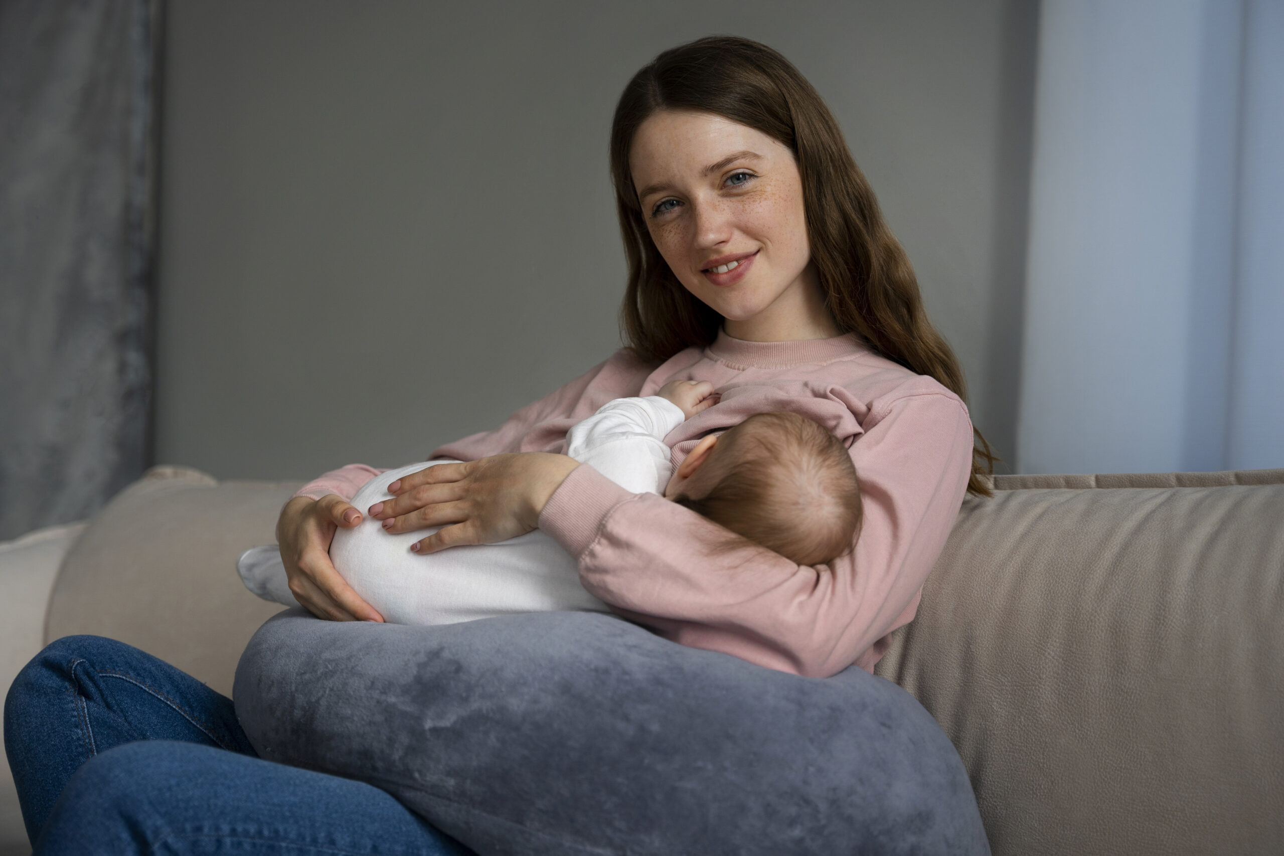 side-view-mother-with-cute-newborn